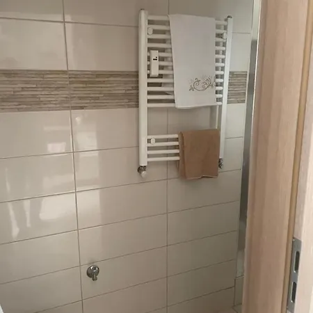 Naehe Sg-ohligs Bhf Apartment Solingen