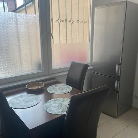Naehe Sg-ohligs Bhf Apartment *